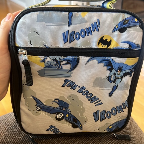 Pottery barn kids Batman glow in dark insulated lunch box - Picture 2 of 9